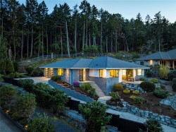 2441 Ainsley Pl Nanoose Bay, BC V9P 9G9