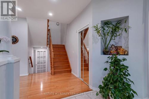 7448 Village Walk, Mississauga, ON - Indoor Photo Showing Other Room