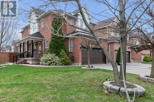 7448 Village Walk, Mississauga, ON - Outdoor