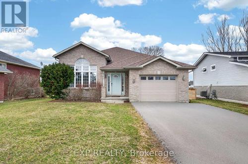 57 LAKE BREEZE COURT  Prince Edward County (Wellington Ward), ON K0K 3L0