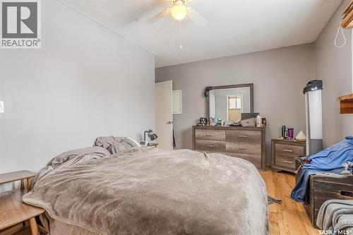 60 Clark Crescent, Saskatoon, SK - Indoor Photo Showing Bedroom