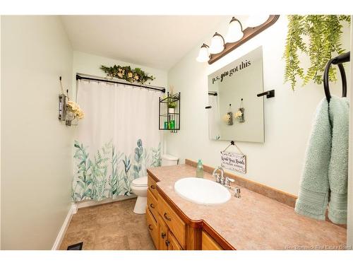 12 Highgate Crt, Riverview, NB 