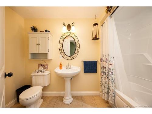 12 Highgate Crt, Riverview, NB 