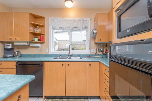 8008 Glenhurst Dr North, Crofton, BC 