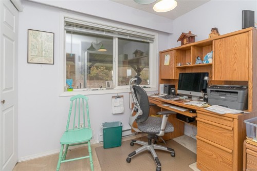 8008 Glenhurst Dr North, Crofton, BC 