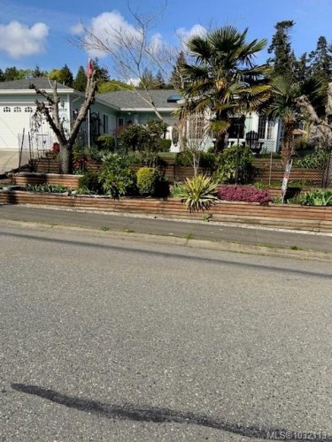 8008 Glenhurst Dr North, Crofton, BC 