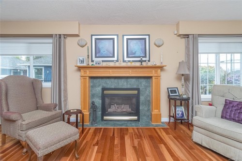 8008 Glenhurst Dr North, Crofton, BC 