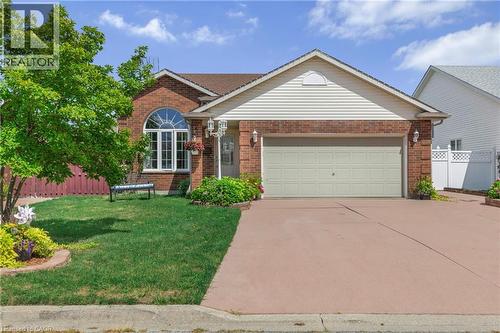 46 FOXHILL Crescent  St. Catharines, ON L2S 3V1
