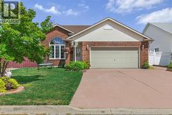 46 FOXHILL Crescent St. Catharines, ON L2S 3V1
