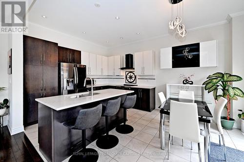 22 Walter Tunny Crescent, East Gwillimbury, ON - Indoor Photo Showing Kitchen