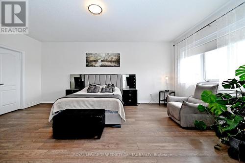 22 Walter Tunny Crescent, East Gwillimbury, ON - Indoor Photo Showing Bedroom