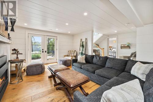 9 - 1184 Mortimer'S Point Road, Muskoka Lakes (Medora), ON - Indoor Photo Showing Living Room