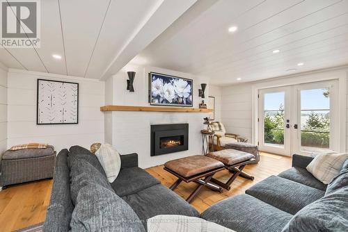 9 - 1184 Mortimer'S Point Road, Muskoka Lakes (Medora), ON - Indoor Photo Showing Living Room With Fireplace