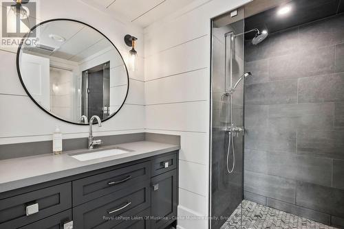 9 - 1184 Mortimer'S Point Road, Muskoka Lakes (Medora), ON - Indoor Photo Showing Bathroom