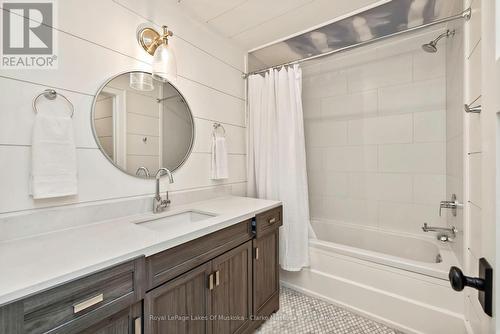 9 - 1184 Mortimer'S Point Road, Muskoka Lakes (Medora), ON - Indoor Photo Showing Bathroom