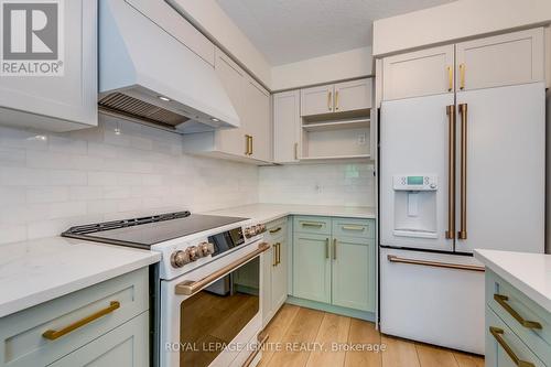 64 Templewood Drive, Kitchener, ON - Indoor Photo Showing Kitchen