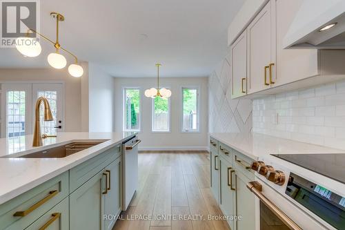64 Templewood Drive, Kitchener, ON - Indoor Photo Showing Kitchen With Upgraded Kitchen