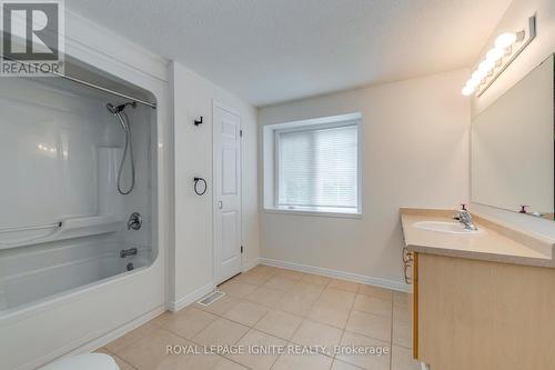 64 Templewood Drive, Kitchener, ON - Indoor Photo Showing Bathroom