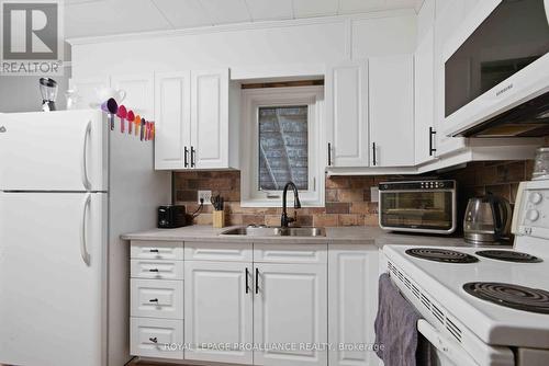 12 Albert Road, Quinte West (Frankford Ward), ON - Indoor Photo Showing Kitchen With Double Sink