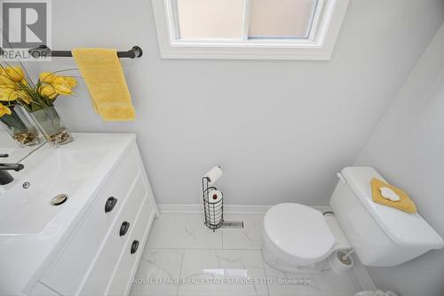 5593 Palmerston Crescent, Mississauga, ON - Indoor Photo Showing Bathroom