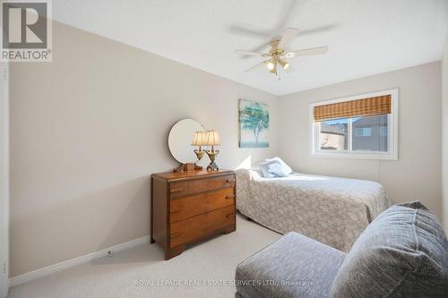 5593 Palmerston Crescent, Mississauga, ON - Indoor Photo Showing Bedroom