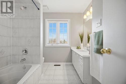 5593 Palmerston Crescent, Mississauga, ON - Indoor Photo Showing Bathroom
