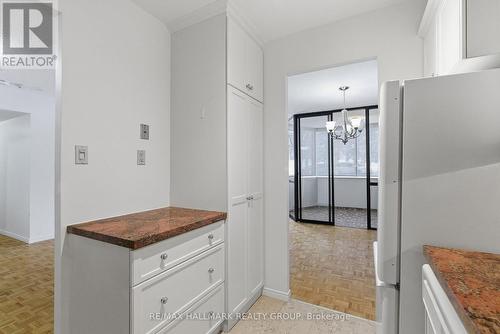 411 - 2871 Richmond Road, Ottawa, ON - Indoor Photo Showing Other Room
