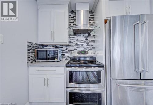 141 Mooregate Crescent, Kitchener, ON - Indoor Photo Showing Kitchen With Stainless Steel Kitchen