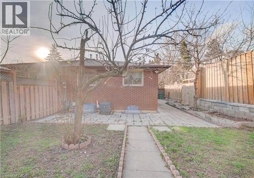 141 Mooregate Crescent, Kitchener, ON - Outdoor