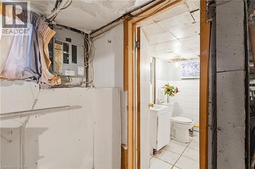 249 Wentworth Street N, Hamilton, ON - Indoor