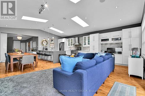 Apt 1 - Main floor / Living room - 212 Flora Street, Ottawa, ON - Indoor