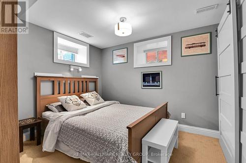 Apt 1 - lower level / bedroom 3 - 212 Flora Street, Ottawa, ON - Indoor Photo Showing Bedroom