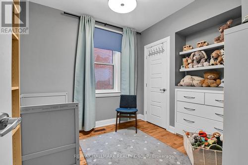 Apt 1 - Main floor / Bedroom 2 - 212 Flora Street, Ottawa, ON - Indoor