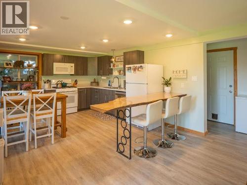 1819 Roberts Road, Powell River, BC - Indoor