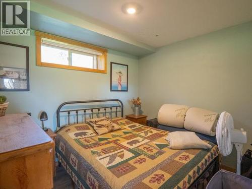 1819 Roberts Road, Powell River, BC - Indoor Photo Showing Bedroom
