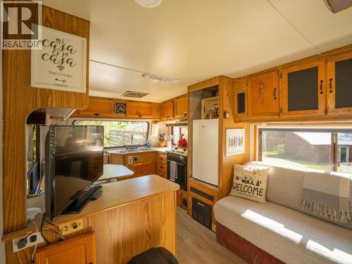 1819 Roberts Road, Powell River, BC - Indoor
