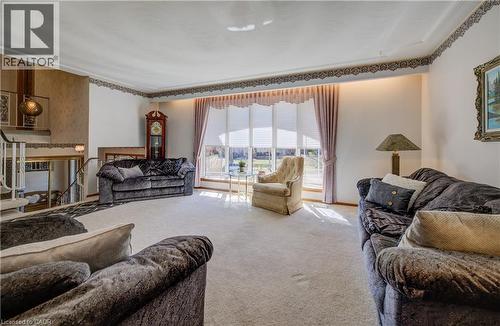 564 Glen Manor Boulevard, Waterloo, ON - Indoor Photo Showing Living Room
