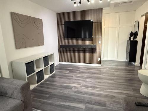 2031 Murphy Ave, Thunder Bay, ON - Indoor Photo Showing Other Room