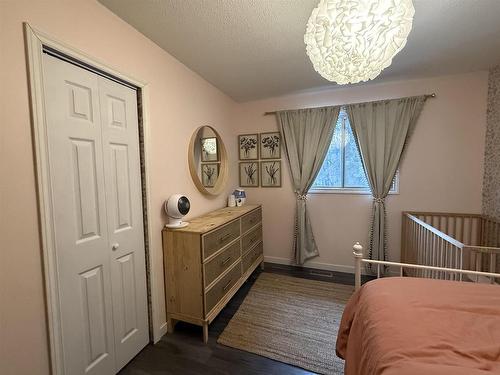 2031 Murphy Ave, Thunder Bay, ON - Indoor Photo Showing Bedroom