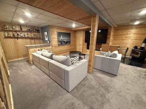 2031 Murphy Ave, Thunder Bay, ON - Indoor