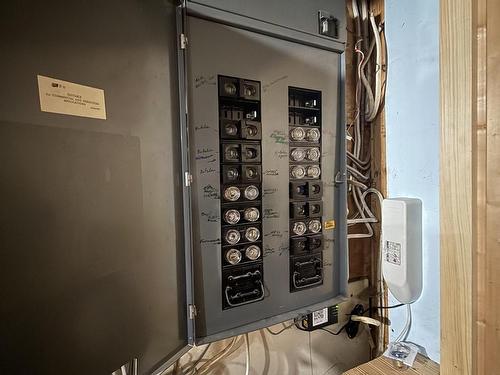 2031 Murphy Ave, Thunder Bay, ON - Indoor