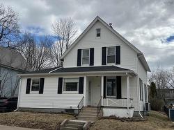 21 Allan Avenue  Stellarton, NS B0K 1S0