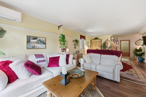 Living Room - 215-778 Rue Principale, Saint-Sauveur, QC - Indoor Photo Showing Living Room