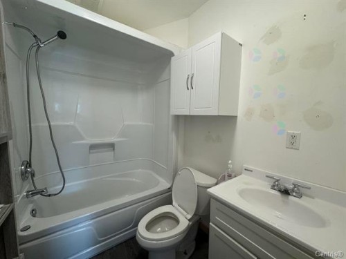 Salle de bains - 57 Rue Latourelle, Témiscaming, QC - Indoor Photo Showing Bathroom