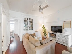 1887 Rue des Carrières  Montréal (Rosemont/La Petite-Patrie), QC H2G 1W5