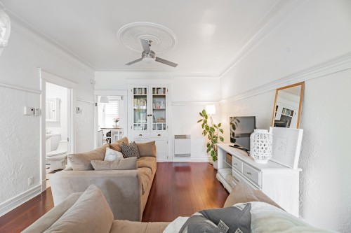 Living Room - 1887 Rue Des Carrières, Montréal (Rosemont/La Petite-Patrie), QC - Indoor Photo Showing Living Room