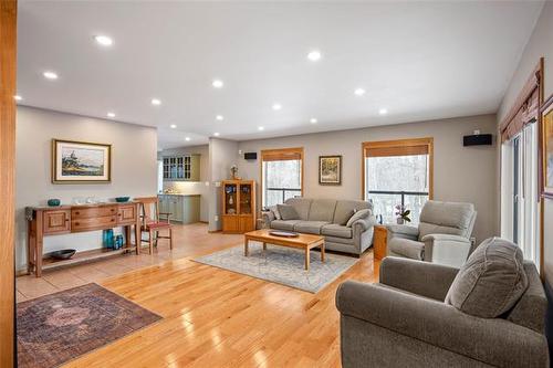 86043 Highway 12 42E Rd, Brokenhead Rm, MB 