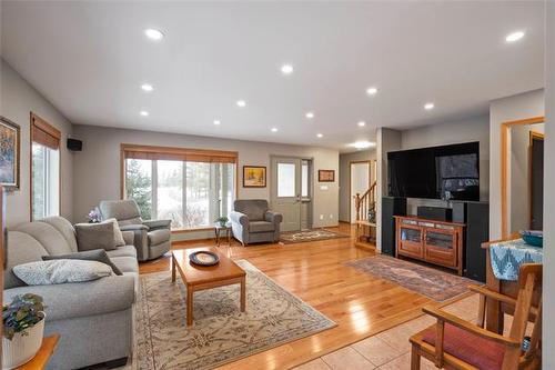 86043 Highway 12 42E Rd, Brokenhead Rm, MB 