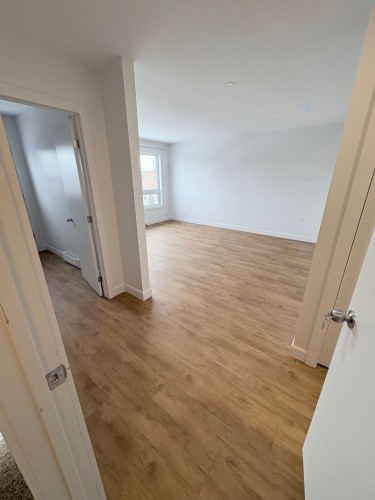 Hall d'entrée/Vestibule - 7935 Rue Bonnier, Montréal (Lasalle), QC - Indoor Photo Showing Other Room