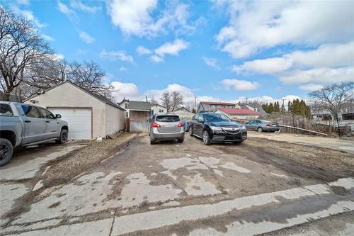 400 Deschambault St, Winnipeg, MB 
